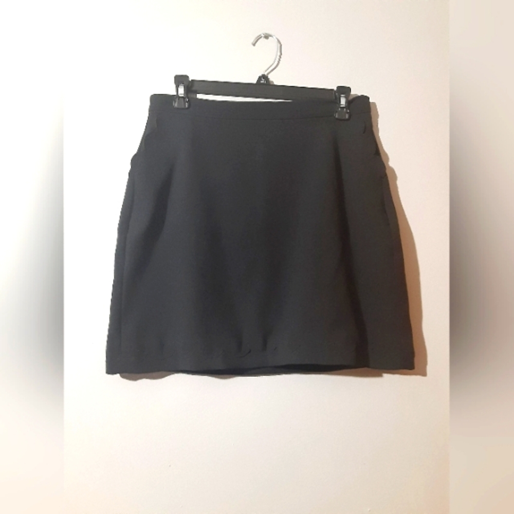 Banana Republic Black Mini Skirt Scalopped Detail Size 6 Party Goth Gorp